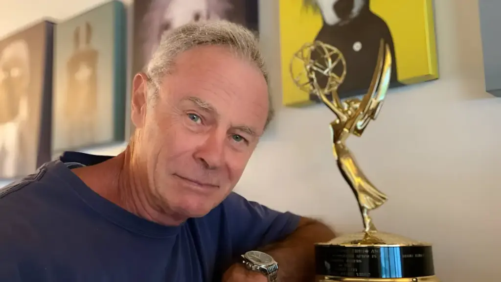 Tristan Rogers / Redes